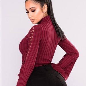 NWOT FASHION NOVA CROP TOP
